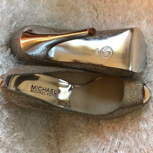 Michael Michael Kors 10 silver heels MAKE OFFER!!